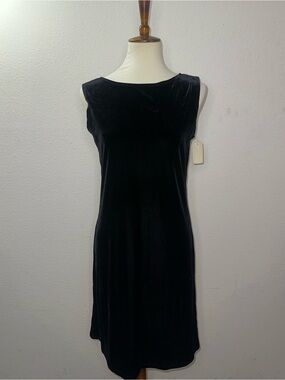 Sleeveless Black Velvet Midi Dress
